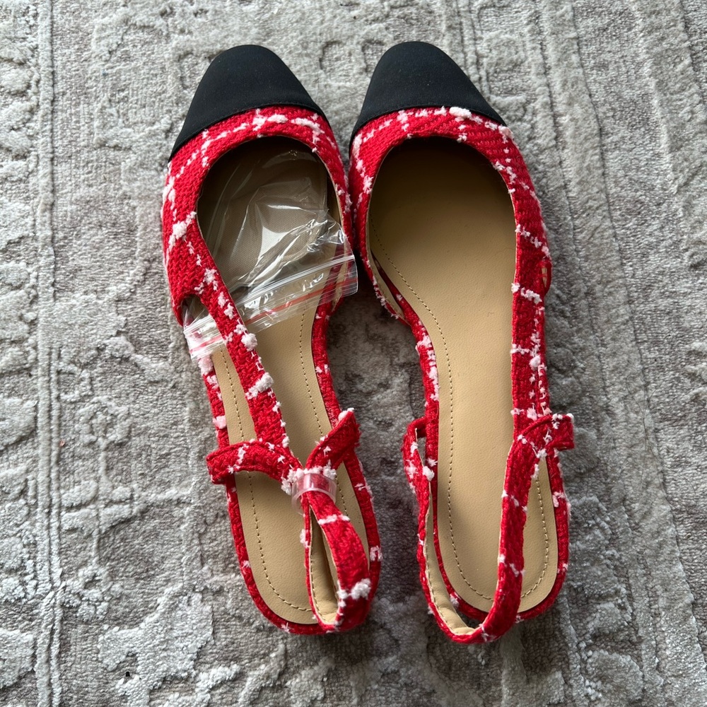 Red & black heeled slingbacks